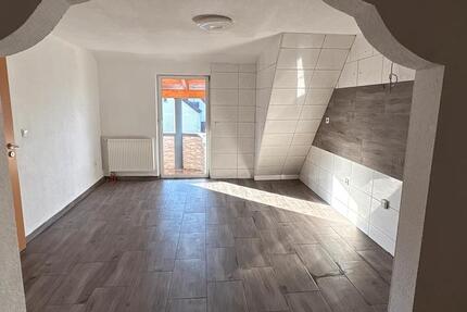 Wohnung zu Vermieten in Eisenberg 3ZKB 3 zimmer