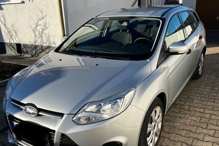 Ford Focus 75.500 km 5.600 &euro; Augsburg 86165