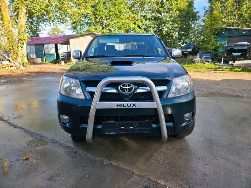 Toyota Hilux 324.568 km 9.299 € hamburg 20539