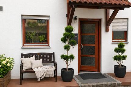 Haus Ansbach - 6 Zimmer, 140 m&sup2;, 1.630&euro; | Angebot:26399720