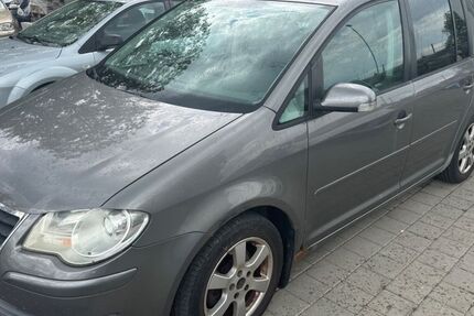 VW Touran 279.000 km 1.200 &euro; Singen 78224