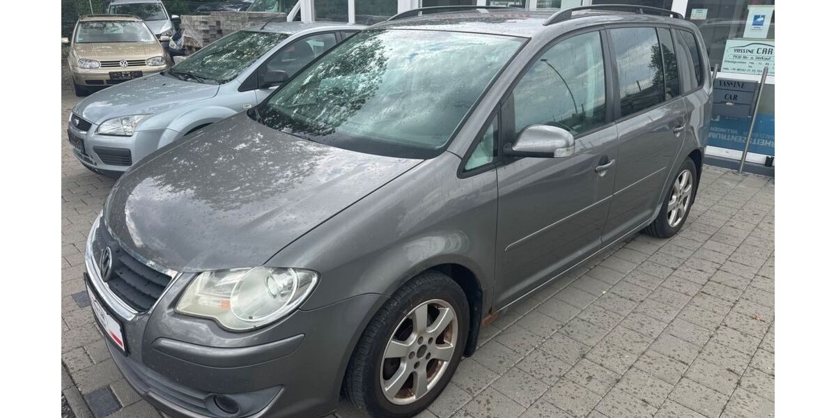 VW Touran 279.000 km 1.200 &euro; Singen 78224
