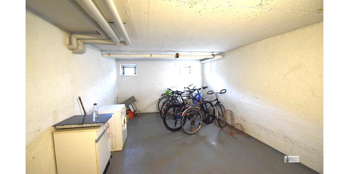 Große 71 m² 3 Zimmer Wohnung mit Einbauküche und Balkon 3 zimmer