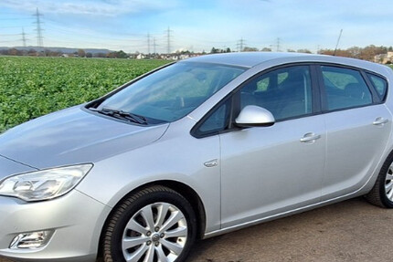 Opel Astra 95.000 km 5.900 &euro; Köln 50667