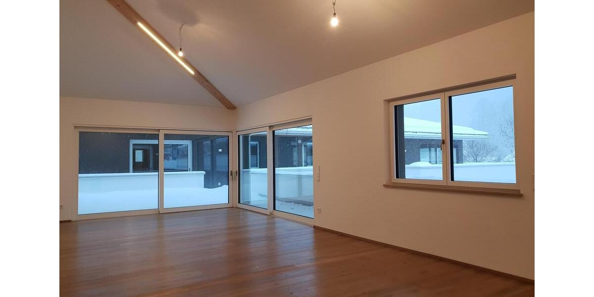 Einfamilienhaus Bad Tölz - 2 Zimmer, 101 m&sup2;, 1.615&euro; | Angebot:25982192