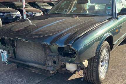 Jaguar XJ8 95.768 km 999 &euro; Herbolzheim 79336