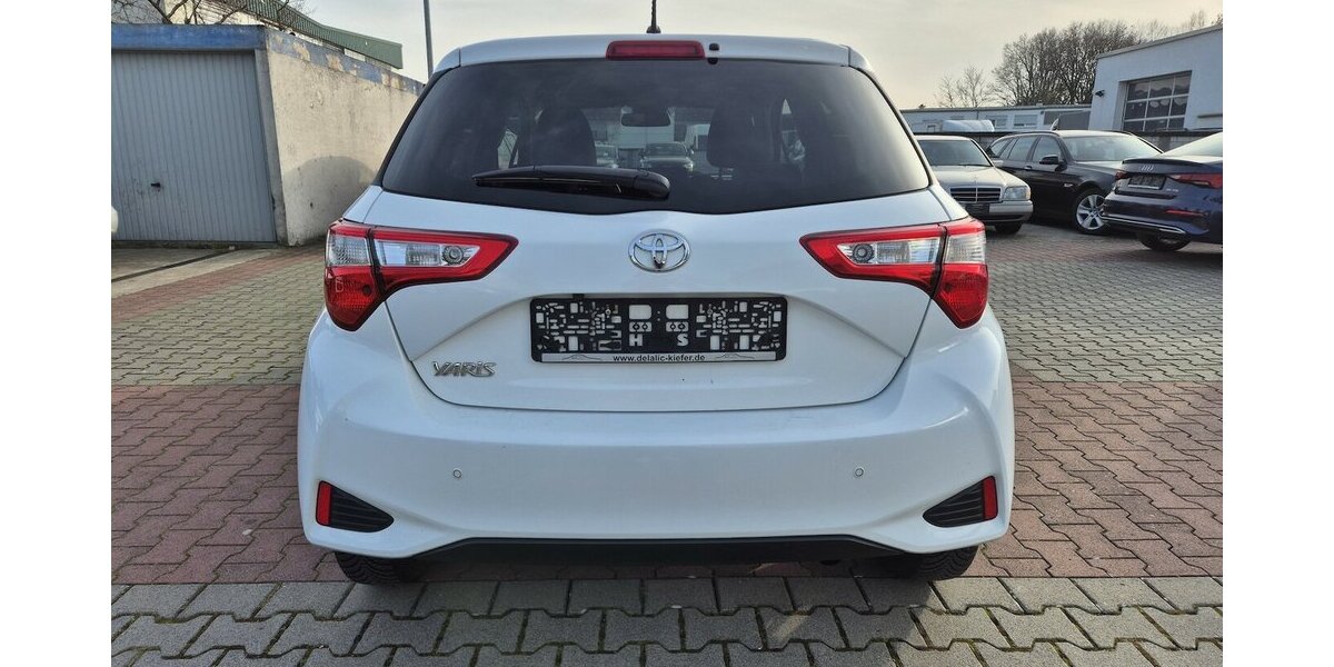 Toyota Yaris Team D 98.400 km 11.890 &euro; Rodgau 63110