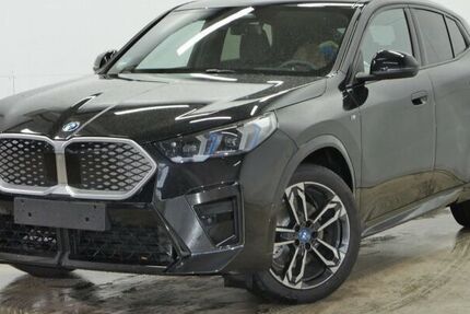 BMW iX2 15.900 km 51.340 &euro; Paderborn 33100