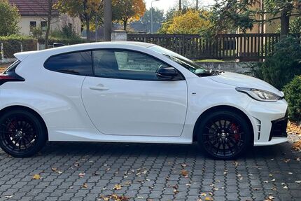 Toyota Yaris 20.900 km 42.490 &euro; Kesselsdorf 01723