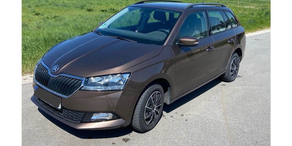 Skoda Fabia 81.300 km 9.800 &euro; Pfaffenhofen an der Ilm 85276