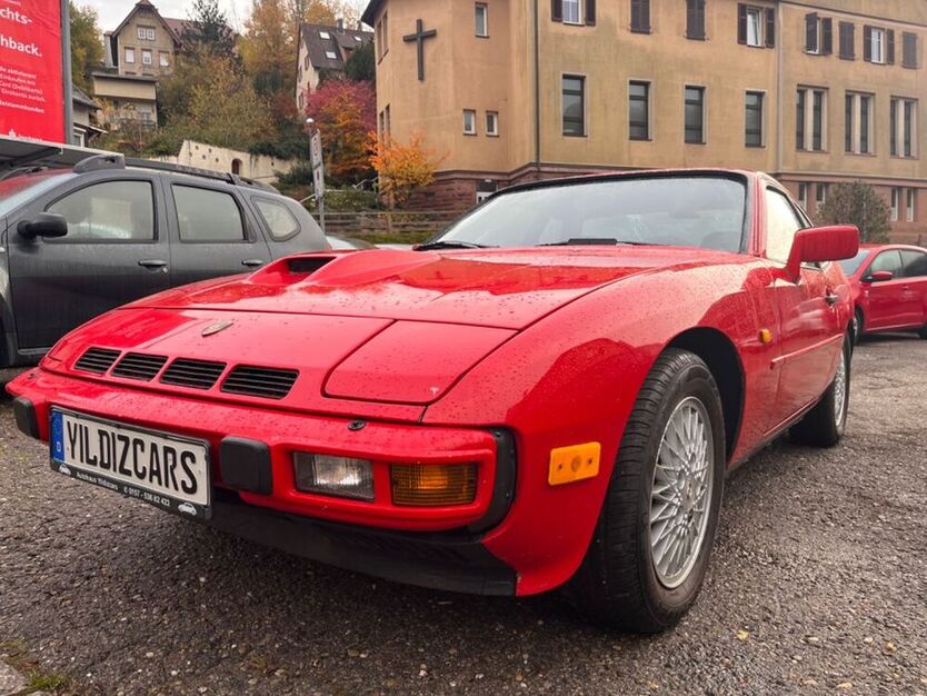 924