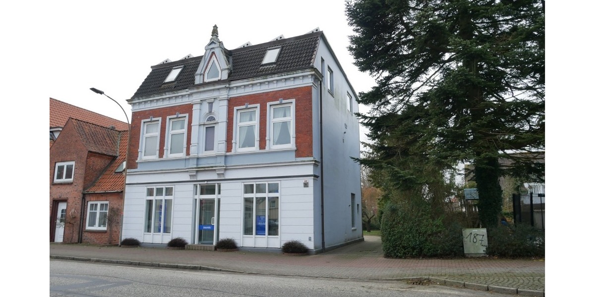 Historisches, gepflegtes Wohn- und Geschäftshaus über drei Etagen in 25709 Marne zu verkaufen. - Mehrfamilienhaus, Wohnhaus Marne | Angebot:14727424