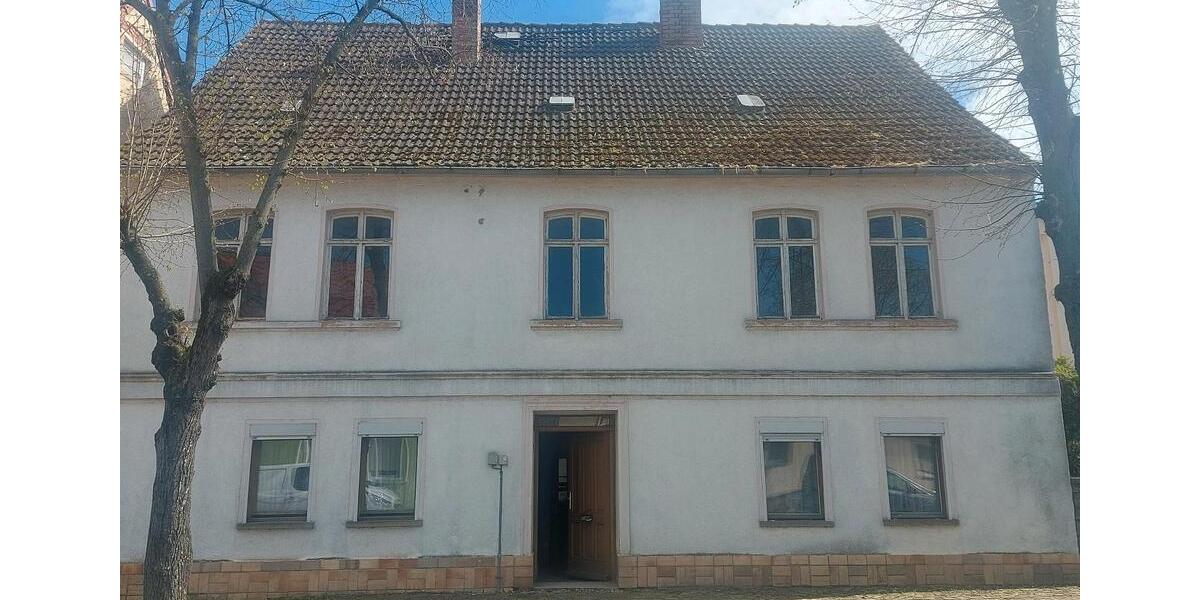Mehrfamilienhaus, Wohnhaus Calbe (Saale) - 12 Zimmer, 300 m&sup2;, 39.000&euro; | Angebot:25614642