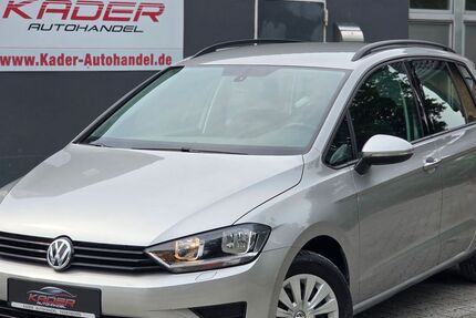 VW Golf Sportsvan 124.000 km 8.790 &euro; Paderborn 33104