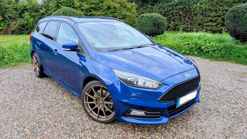 Ford Focus 83.000 km 15.900 € Rust 77977