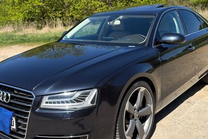 Audi A8 183.000 km 22.999 &euro; Schönefeld 12529