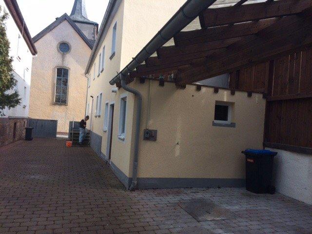 Doppelhaushälfte Bad Kissingen - 8 Zimmer, 150 m&sup2;, 145.000&euro; | Angebot:27083667