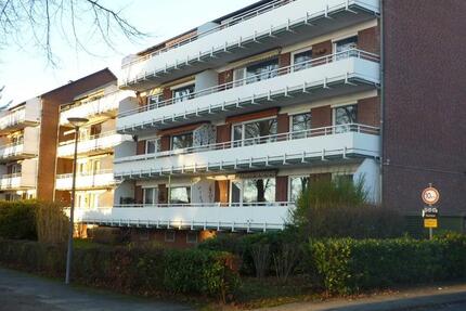 Wohnung - 3 Zimmer - 79 qm MFH - Balkon - Carport - Stadtzentrum 3 zimmer