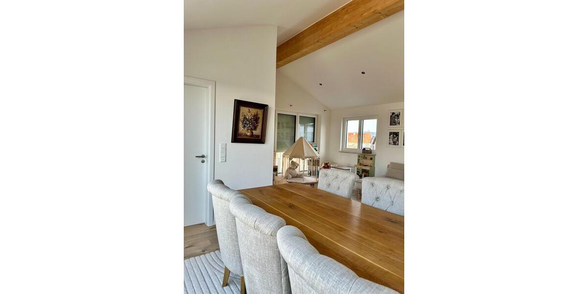 Maisonettenwohnung Regensburg Konradsiedlung - 5 Zimmer, 150 m&sup2;, 2.250&euro; | Angebot:25393395