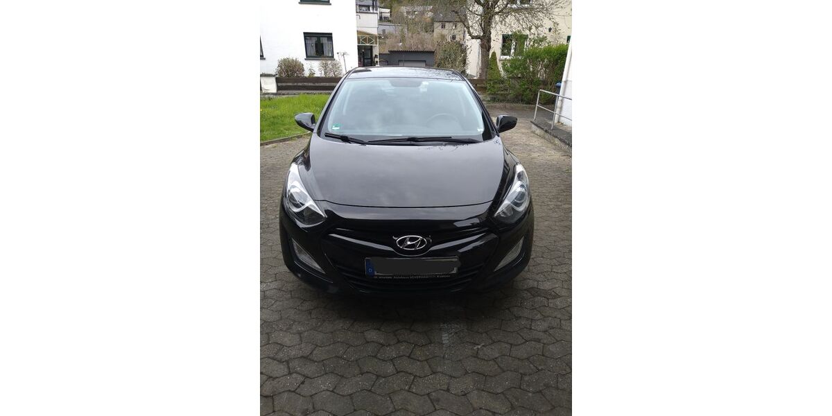 Hyundai i30 92.500 km 8.000 &euro; Koblenz 56073
