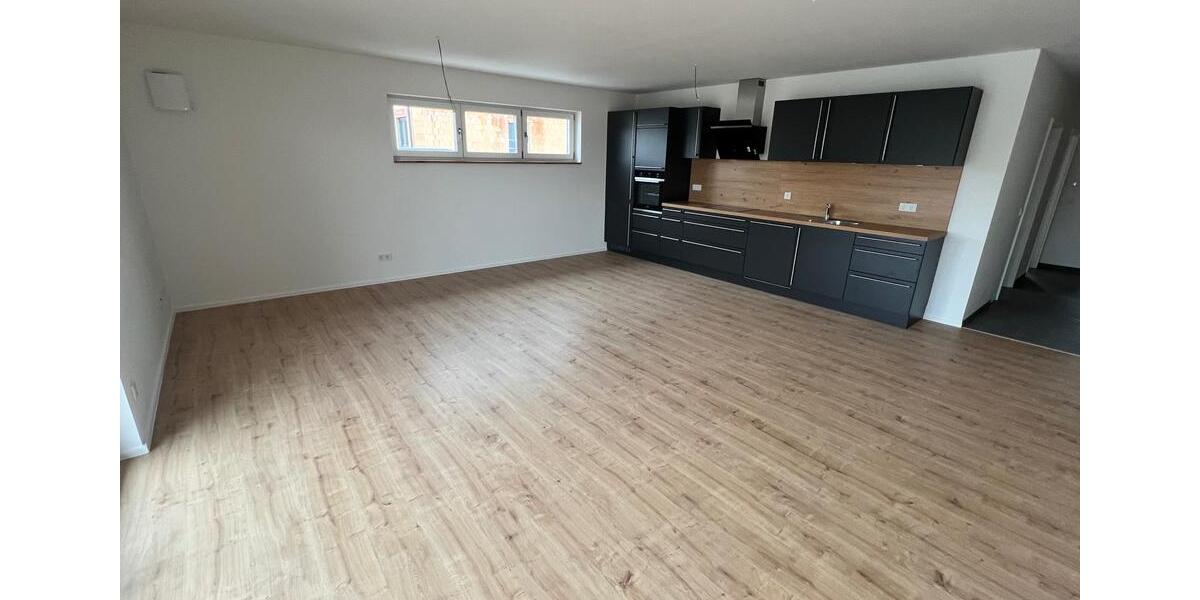 Etagenwohnung Tiefenbach - 3 Zimmer, 96 m&sup2;, 1.100&euro; | Angebot:26632575