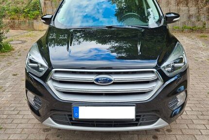 Ford Kuga 109.000 km 12.900 &euro; Wald-Michelbach 69483
