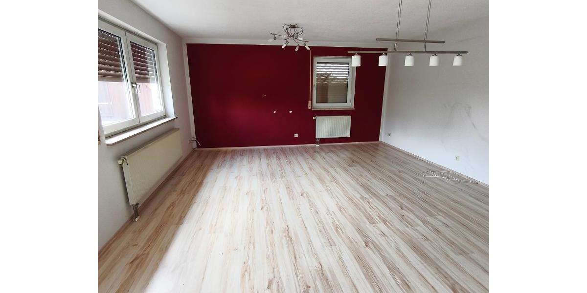 Ortsrandlage -3 Zi. Wohnung im EG mit Garage, Keller und Garten (auf Wunsch) - Etagenwohnung Adelsdorf OT | Angebot:27370413