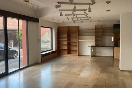 Helle Gewerbeimmobilie, Laden, Büro, Lager zimmer
