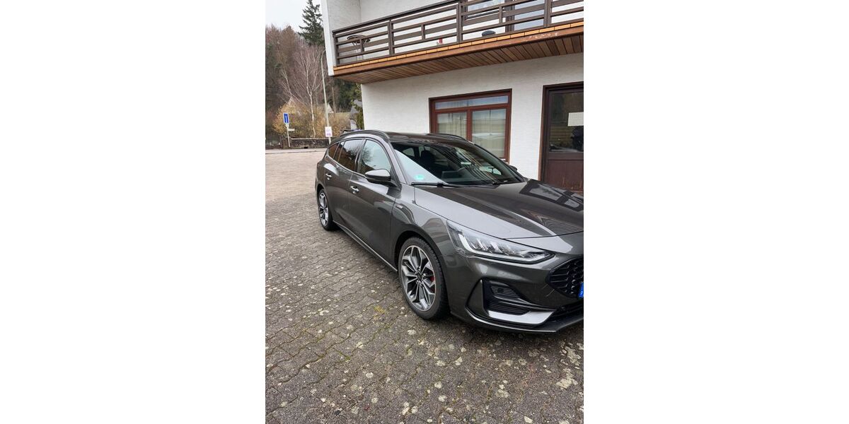 Ford Focus 123.000 km 14.400 &euro; Carlsberg 67316