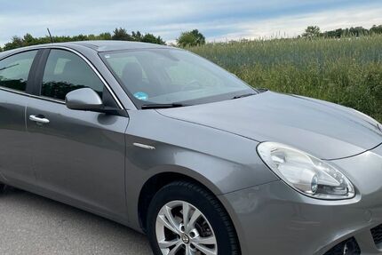 Alfa Romeo Giulietta 191.000 km 2.850 &euro; München 80689