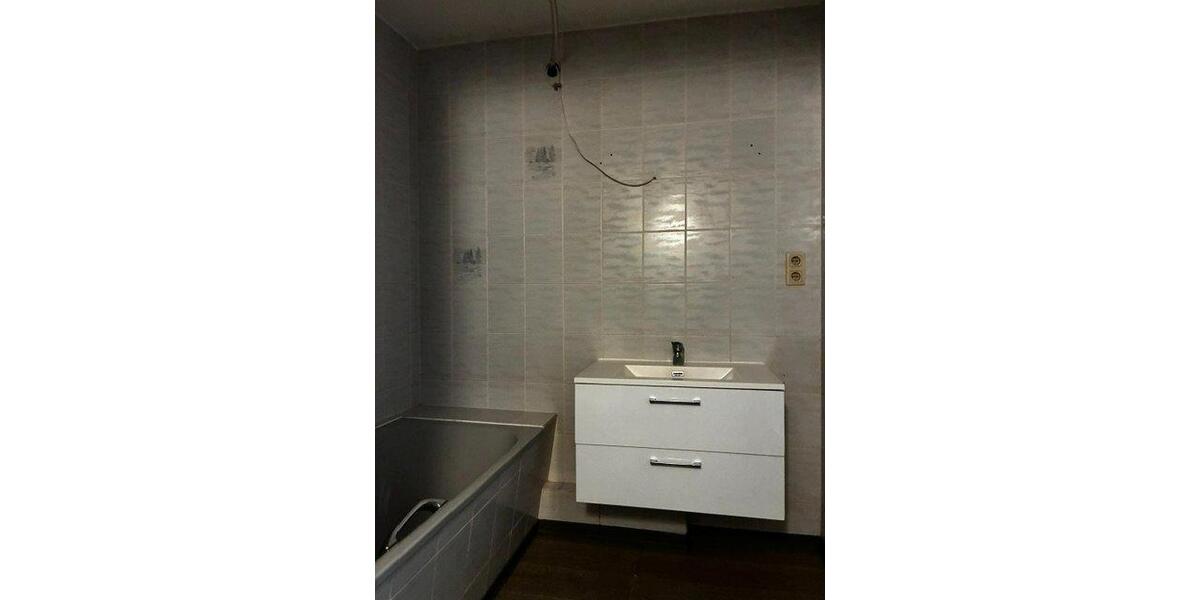 Dachgeschoßwohnung Bad Pyrmont - 5 Zimmer, 143 m&sup2;, 860&euro; | Angebot:26610283