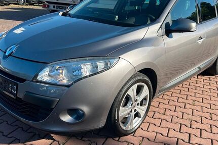 Renault Megane 154.272 km 4.200 € Maxhütte- Haidhof 93142