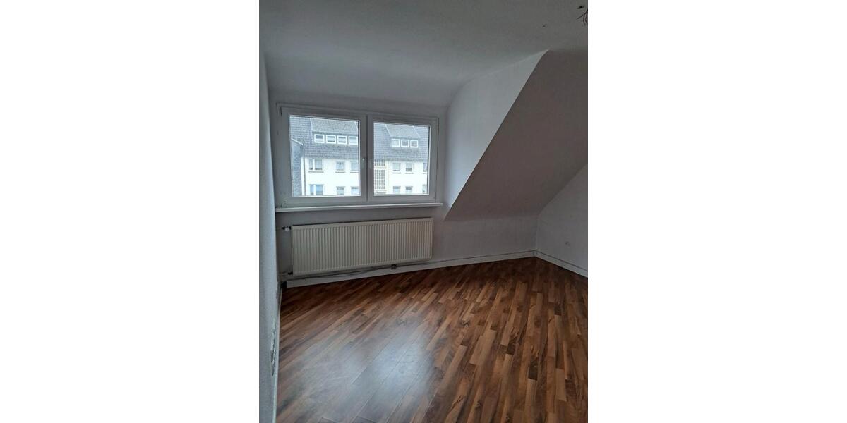 Dachgeschoßwohnung Wuppertal Gemarkung Ronsdorf - 2 Zimmer, 62 m&sup2;, 139.900&euro; | Angebot:24598051