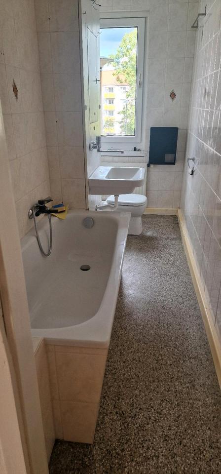 2 Zimmer mit Balkon