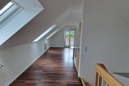 Lichtdurchflutete Wohnung im Herzen von Neuenstadt zimmer