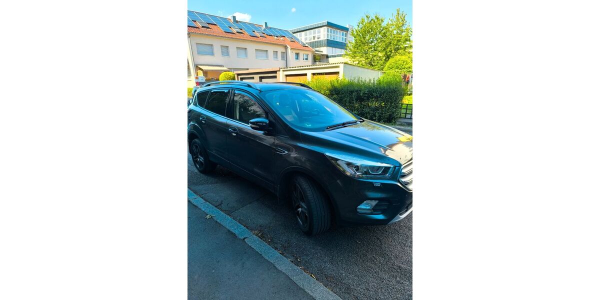Ford Kuga 109.000 km 13.200 &euro; Gerlingen 70839
