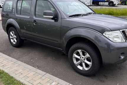 Nissan Pathfinder 78.040 km 16.850 &euro; Fürstenwalde 15517