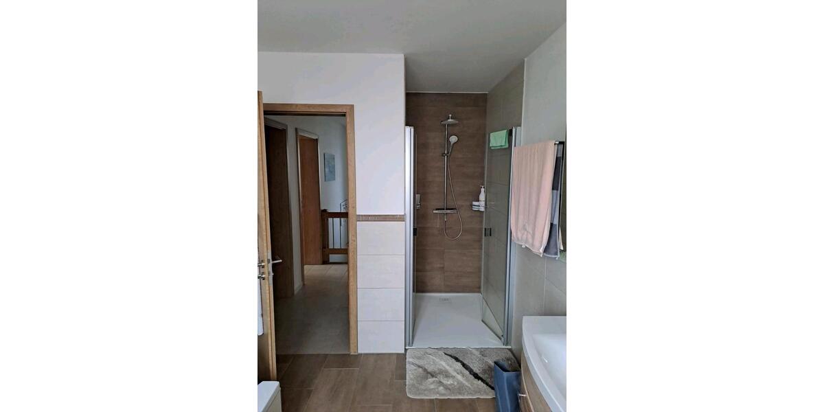 Doppelhaushälfte Hofkirchen - 4 Zimmer, 140 m&sup2;, 1.300&euro; | Angebot:26432115