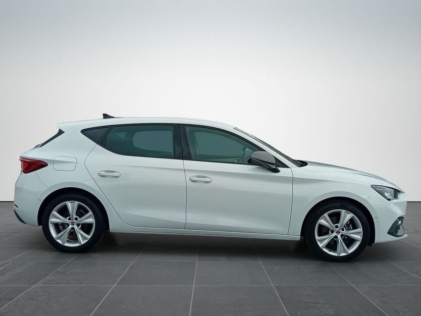 Seat Leon 8.200 km 28.910 € Wernigerode 38855