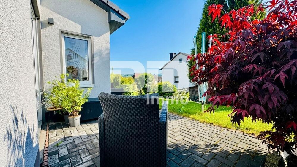 (R)eserviert!Sanierter Zweigenerationen-Traum mit Pooloase und autarker Zukunftsvorsorge - Zweifamilienhaus Trendelburg | Angebot:26727888