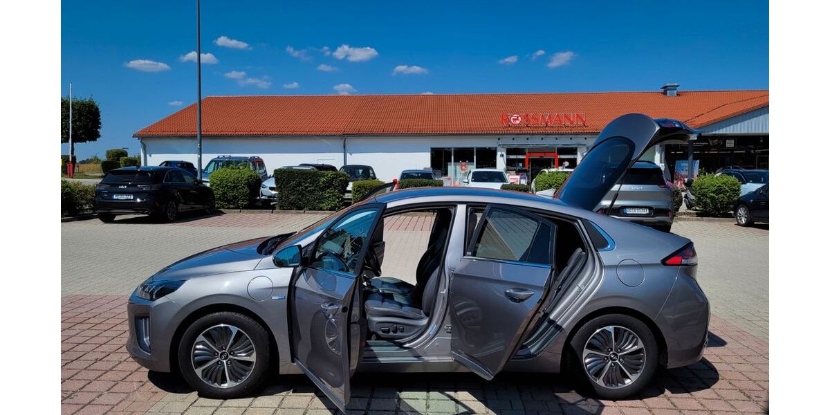 Hyundai IONIQ 90.957 km 15.600 &euro; München 81739