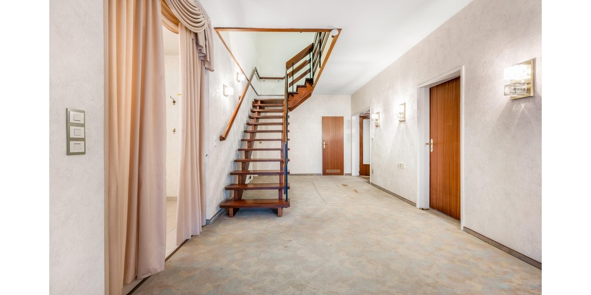 Einfamilienhaus Oyten Oyterdamm - 7 Zimmer, 392 m&sup2;, 485.000&euro; | Angebot:25862502