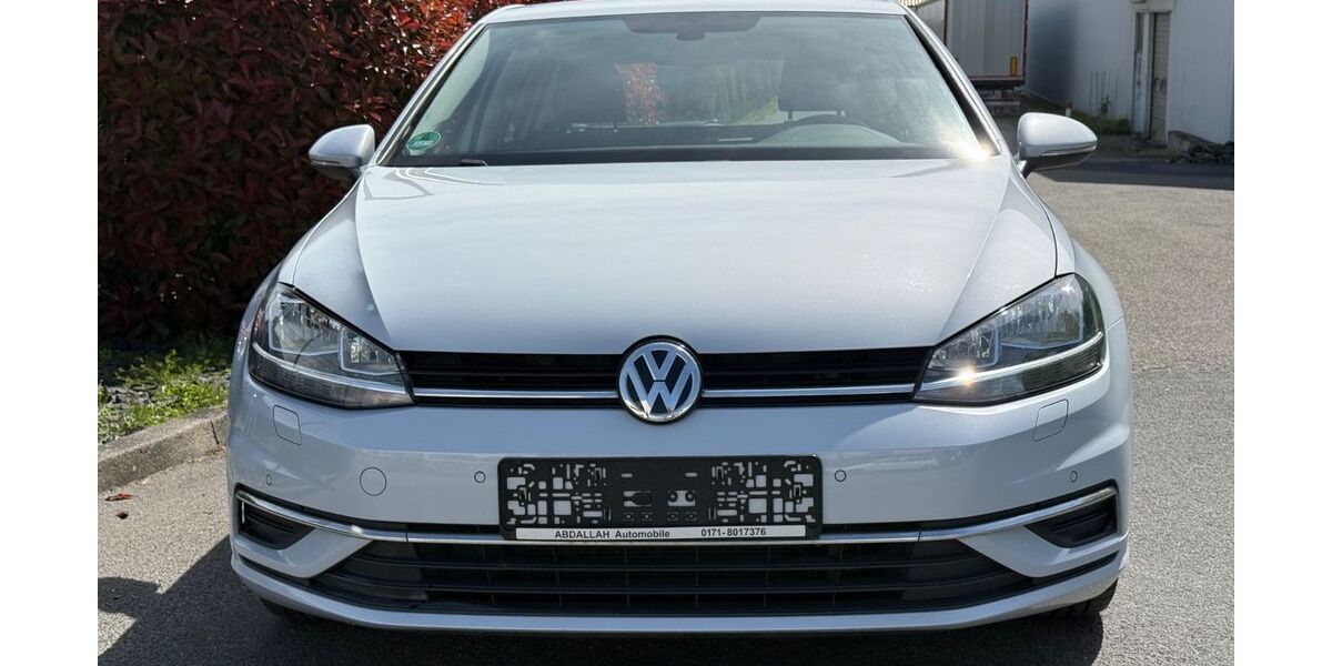 VW Golf 156.051 km 9.899 &euro; Kelkheim 65779