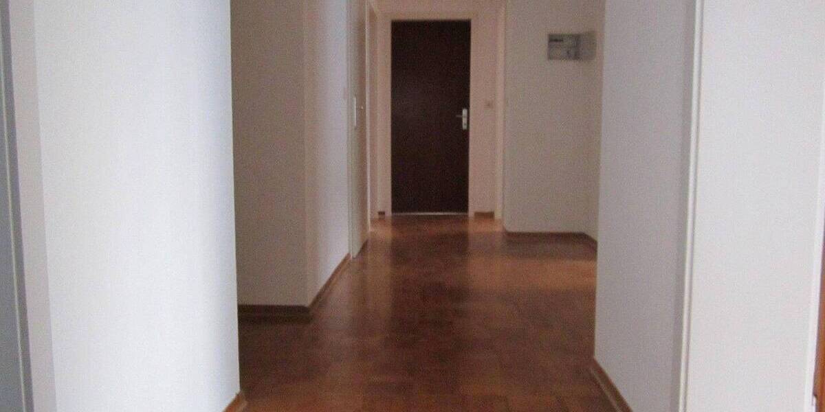 Etagenwohnung Herrenberg - 4 Zimmer, 130 m&sup2;, 1.600&euro; | Angebot:26848329