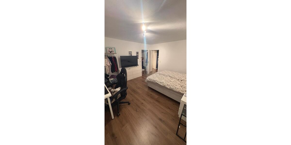 Attraktive 2-Zimmer-Wohnung in ruhigem Drei-Parteien-Haus 2 zimmer