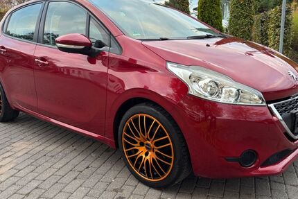 Peugeot 208 136.000 km 4.500 € Erfurt 99085