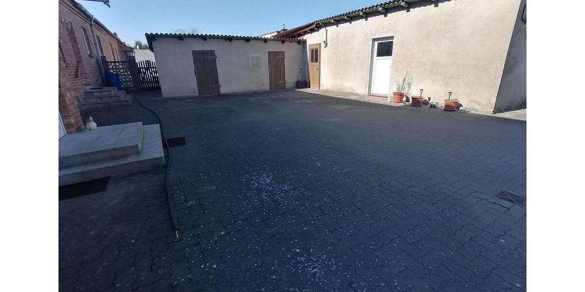 Doppelhaushälfte Güstrow - 8 Zimmer, 170 m&sup2;, 185.000&euro; | Angebot:26818849