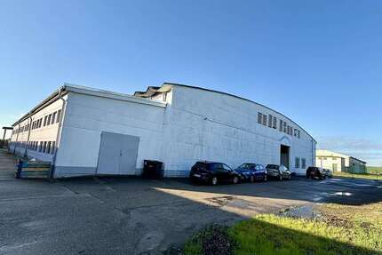 Halle in Osternienburger Land 3.950 € 2650 m² zimmer