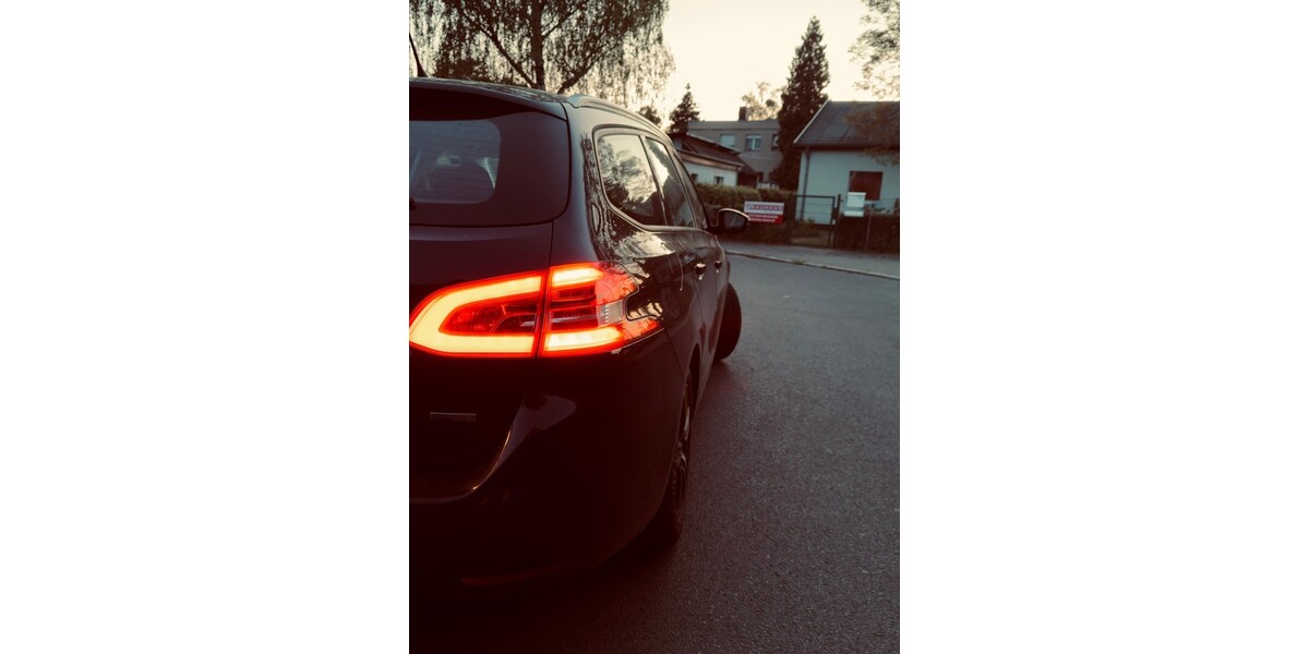 Peugeot 308 105.000 km 6.750 &euro; Berlin 10178