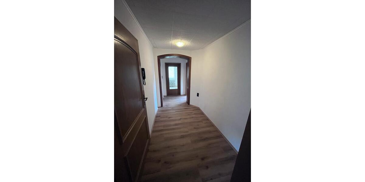 Reihenhaus Delligsen - 7 Zimmer, 195 m&sup2;, 1.050&euro; | Angebot:26225566